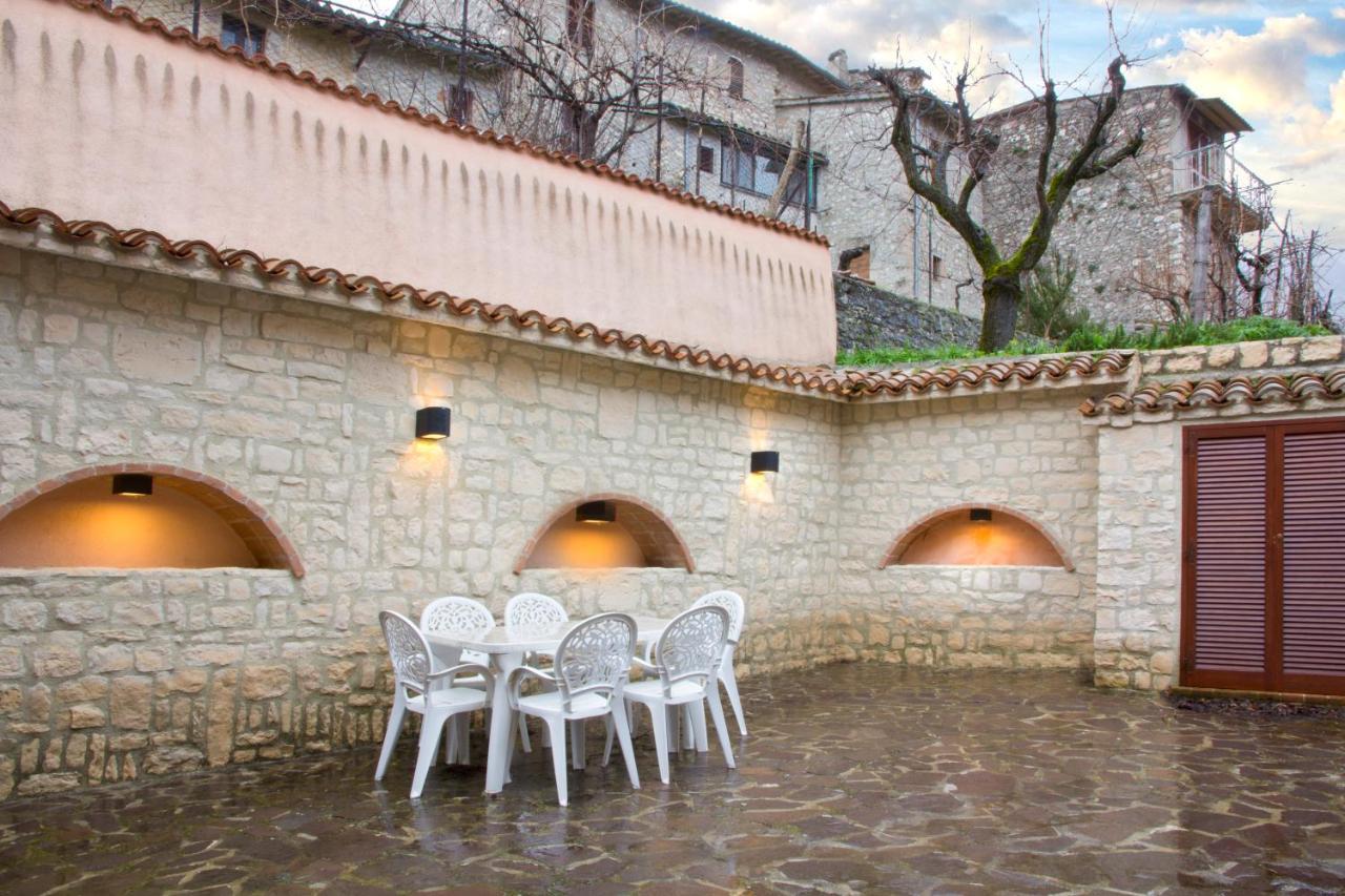 Villa Con Piscina "La Dogana Di Spoleto " SantʼAnatolia di Narco Zewnętrze zdjęcie